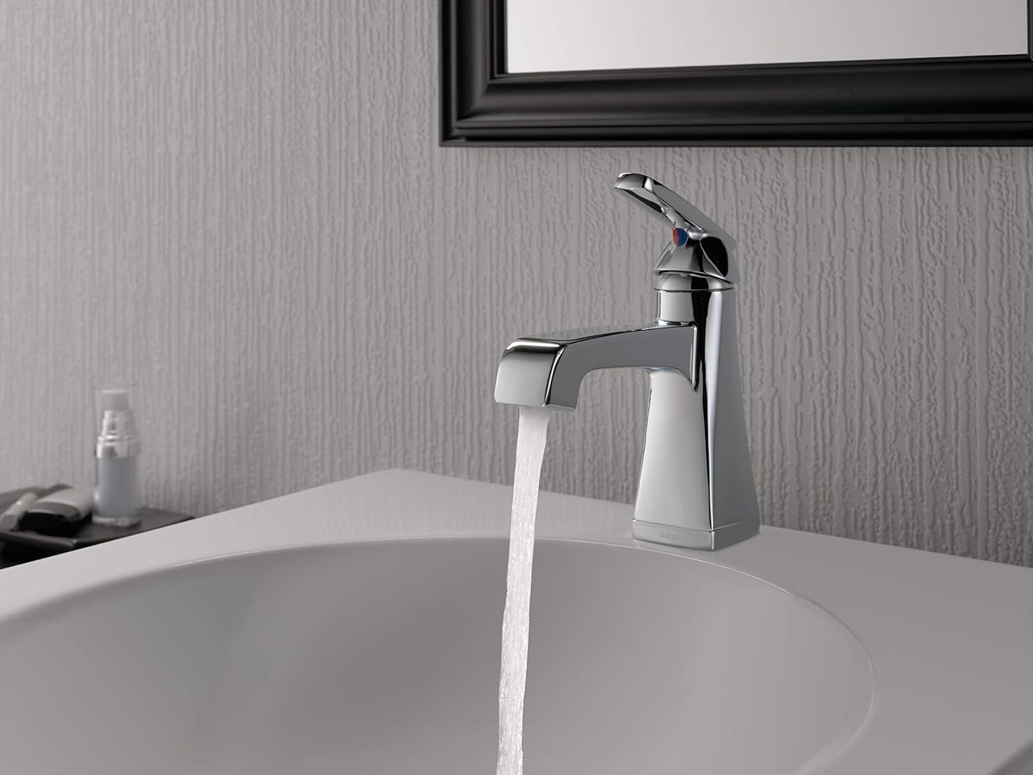 Flаѕh Dеаlѕ - 60% оƒƒ Delta Faucet Ashlyn Single Hole Bathroom Faucet, Single Handle Bathroom Faucet Chrome, Bathroom Sink Faucet, Diamond Seal Technology, Drain Assembly, Chrome 564-MPU-DST