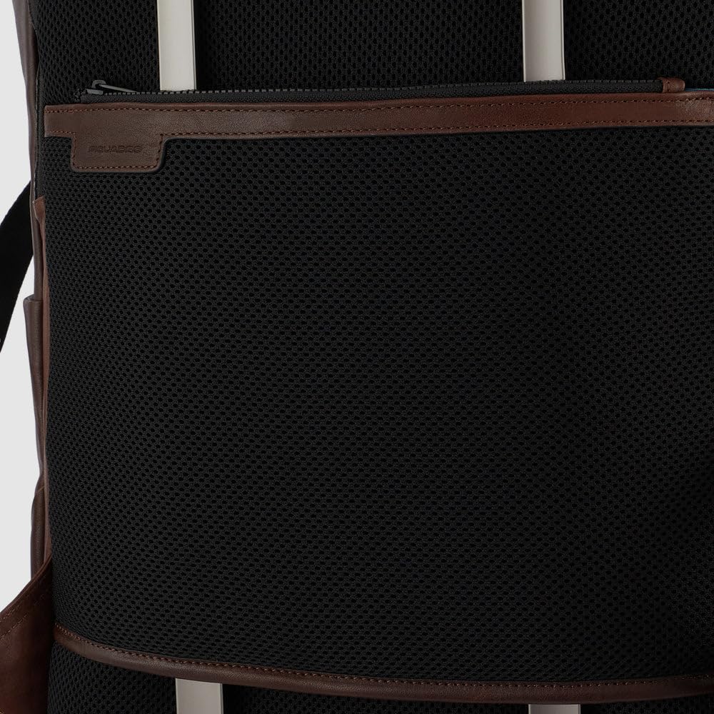 PIQUADRO - Zaino PC 15,6" e Tablet 12,9" Pelle - Uomo - Nero | Spallacci imbottiti, Doppio alloggio device, Vani organizzati, Ufficio, Business