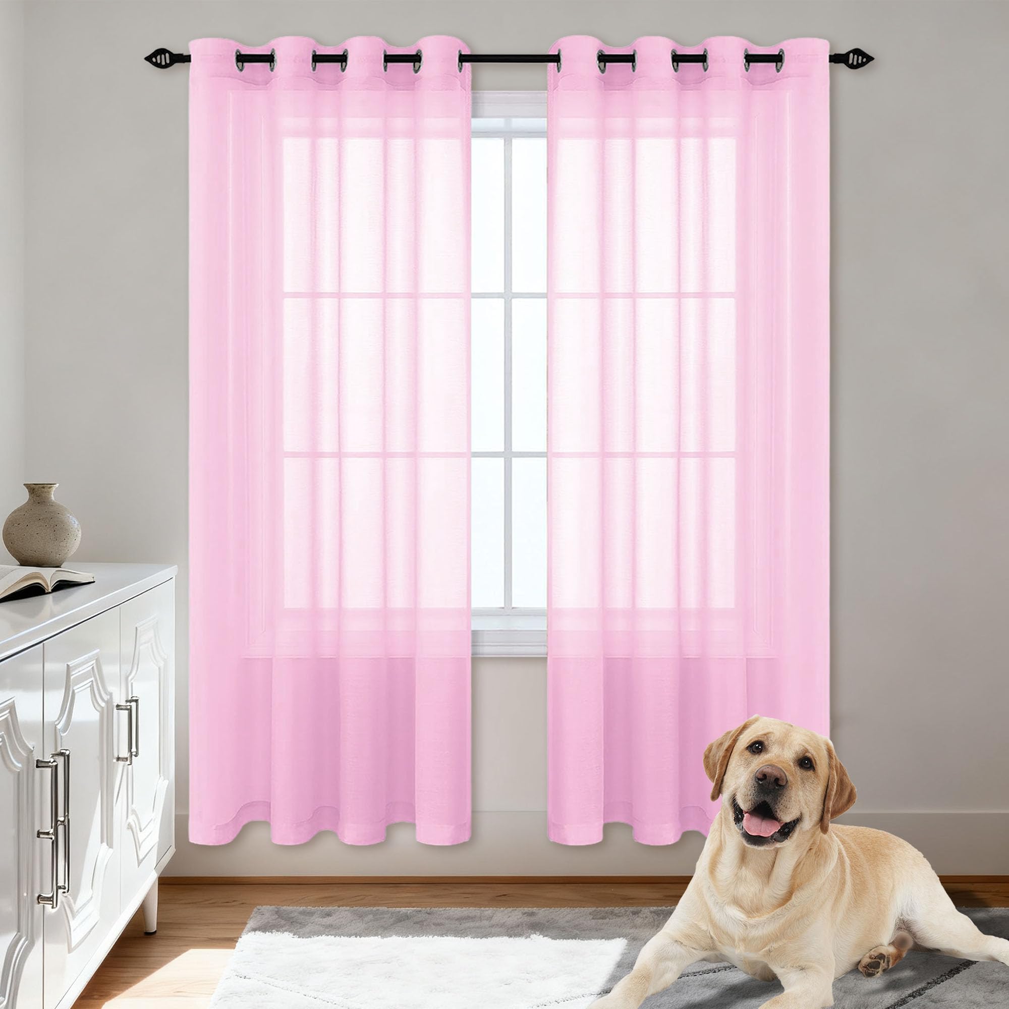 Rideaux translucides à oeillets pour sublimer votre balcon et salon