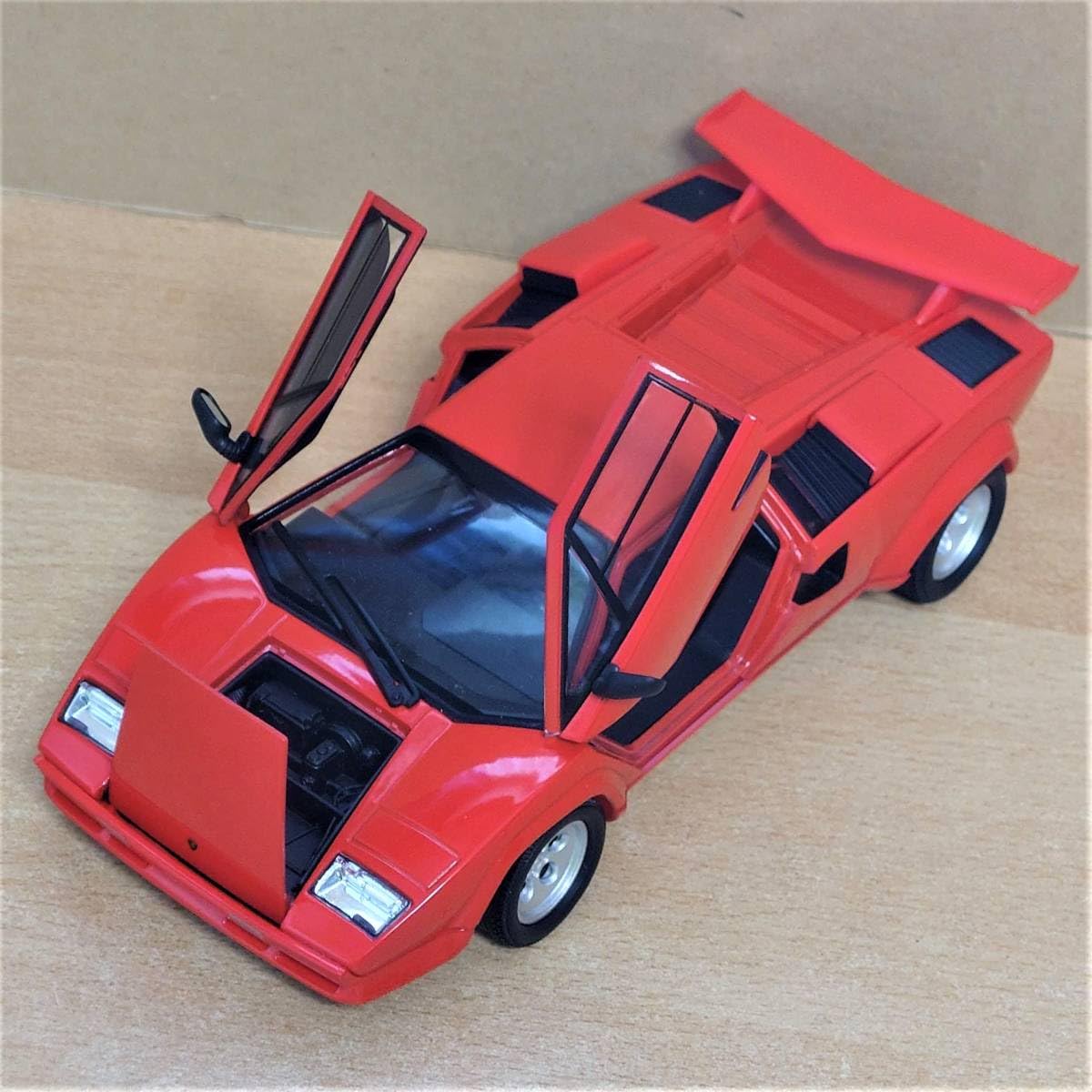 Amazon | 1/24 ランボルギーニ カウンタック レッド WELLY製ダイ