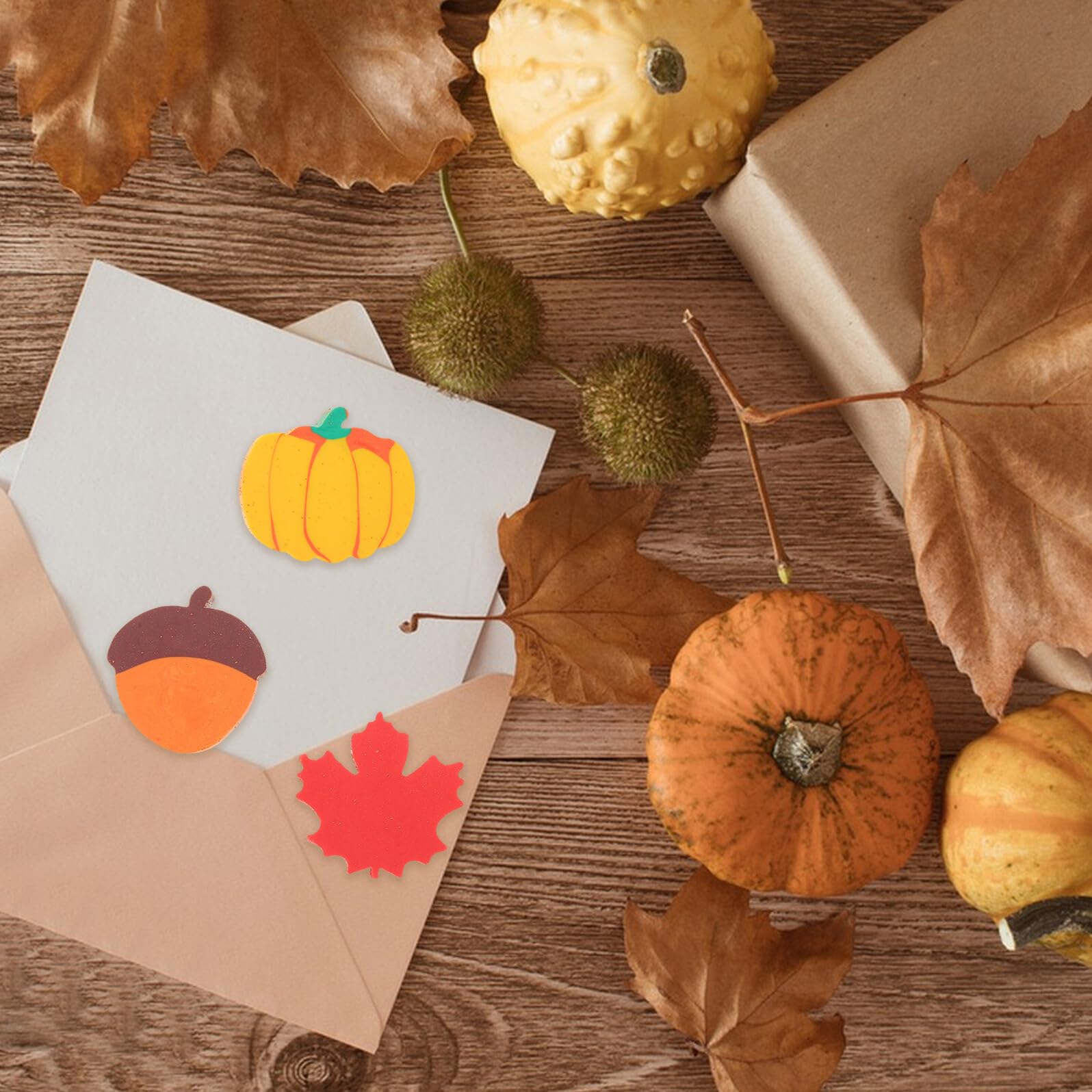 Hohopeti Mini Gommes d'automne Fantaisie 50 Pièces Formes Citrouille Feuille d'Érable et Gland Gomme Douce pour Crayons Récompenses Scolaires et Fournitures de Fête Thanksgiving