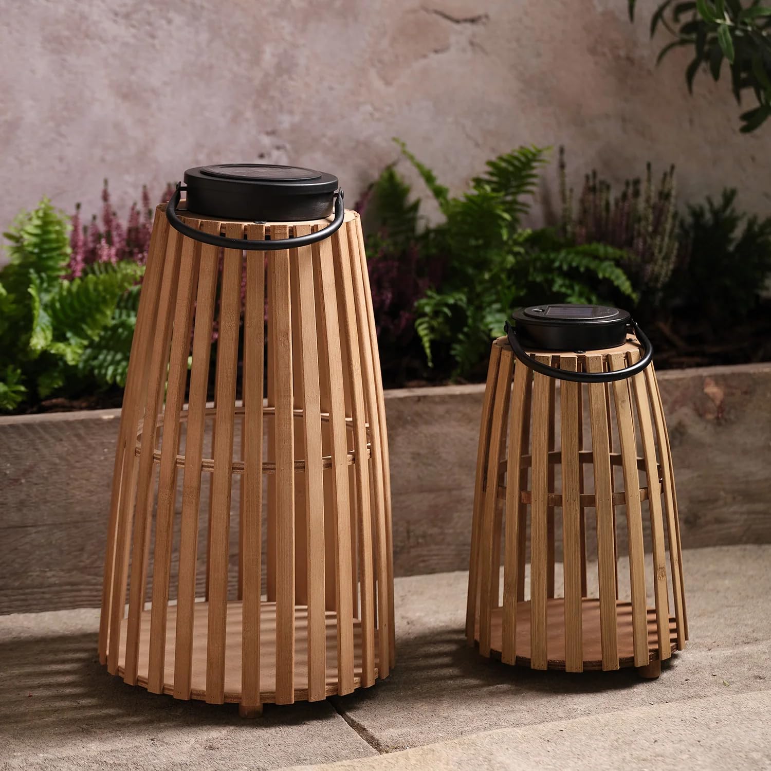 Lights4fun Lot de 2 lanternes solaires en bambou style japonais LED blanc chaud Décoration extérieur jardin terrasse balcon