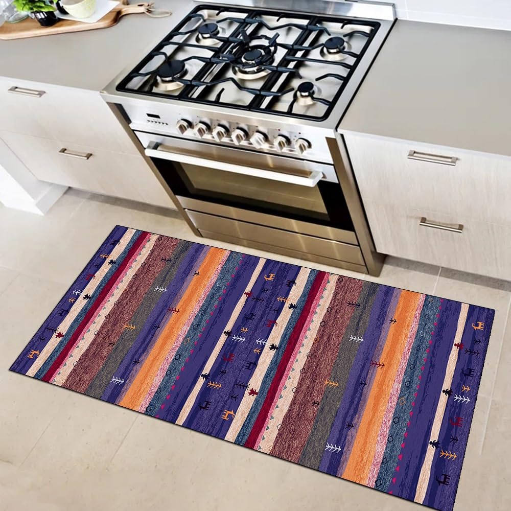Alfombra de pasillo boho morada para decorar un corredor acogedor