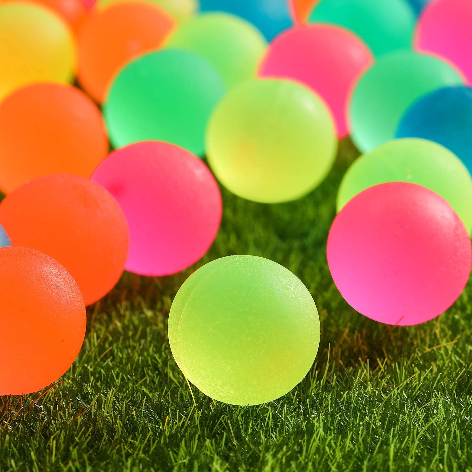 D Moto World DMW 100 Pieces Bouncy Balls 2.7 cm Diameter Bouncy Ball Party Bags Fillers for Kids Assorted School Prize Festival Gifts (Small 100pcs) 2