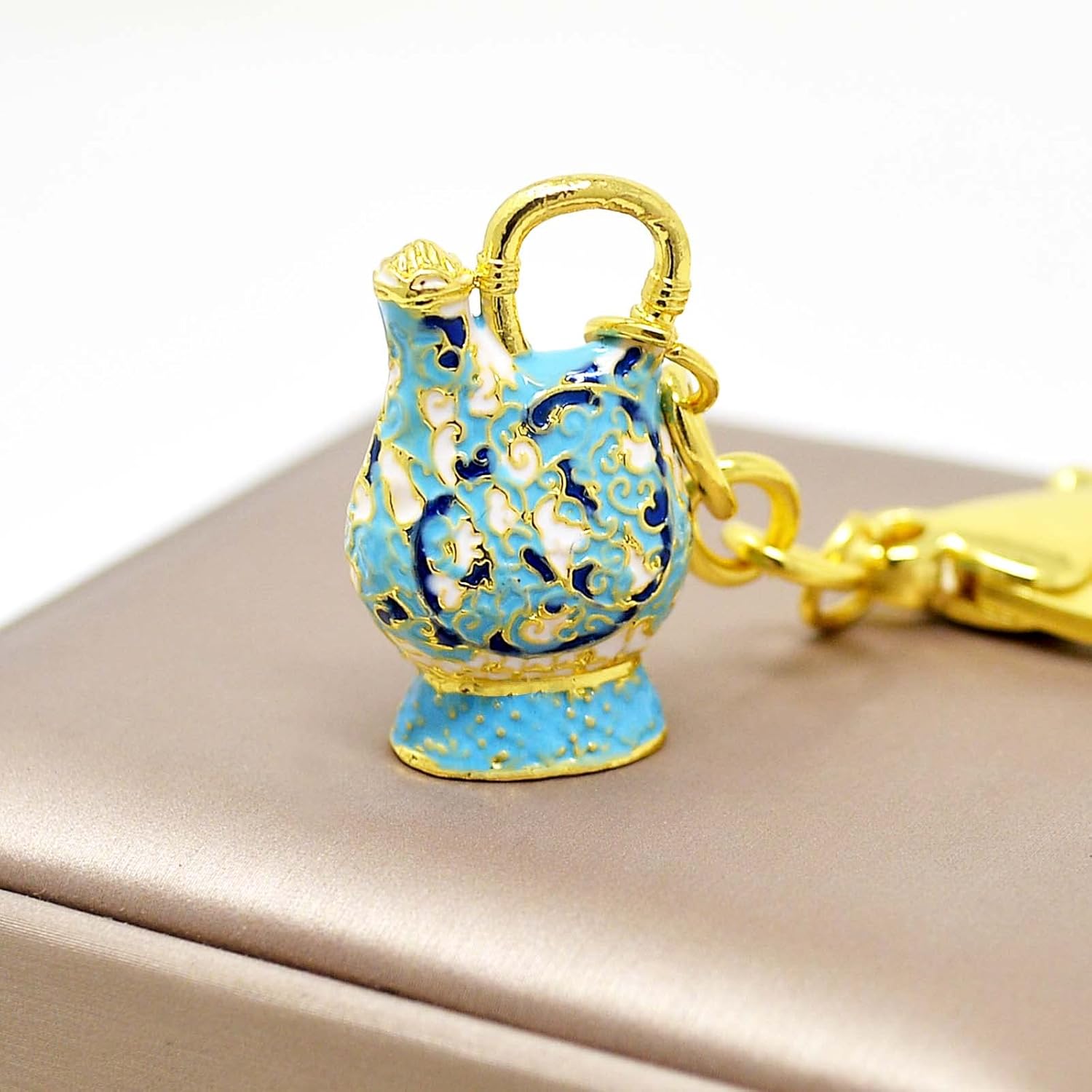 FengShui 2022 Teapot with Completion Horse Keychain W4975