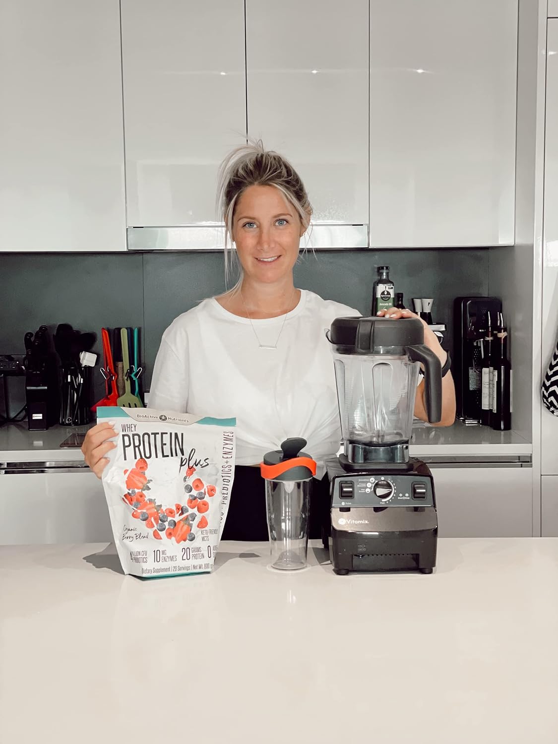 BIOACTIVE NUTRIENTS Whey Protein Plus 600g 20 Servings 4 Billion CFU Probiotics Prebiotics 10mg Enzymes L-Glutamine 20g Protein Antioxidants Phytonutrients Keto MCTs No Sugar