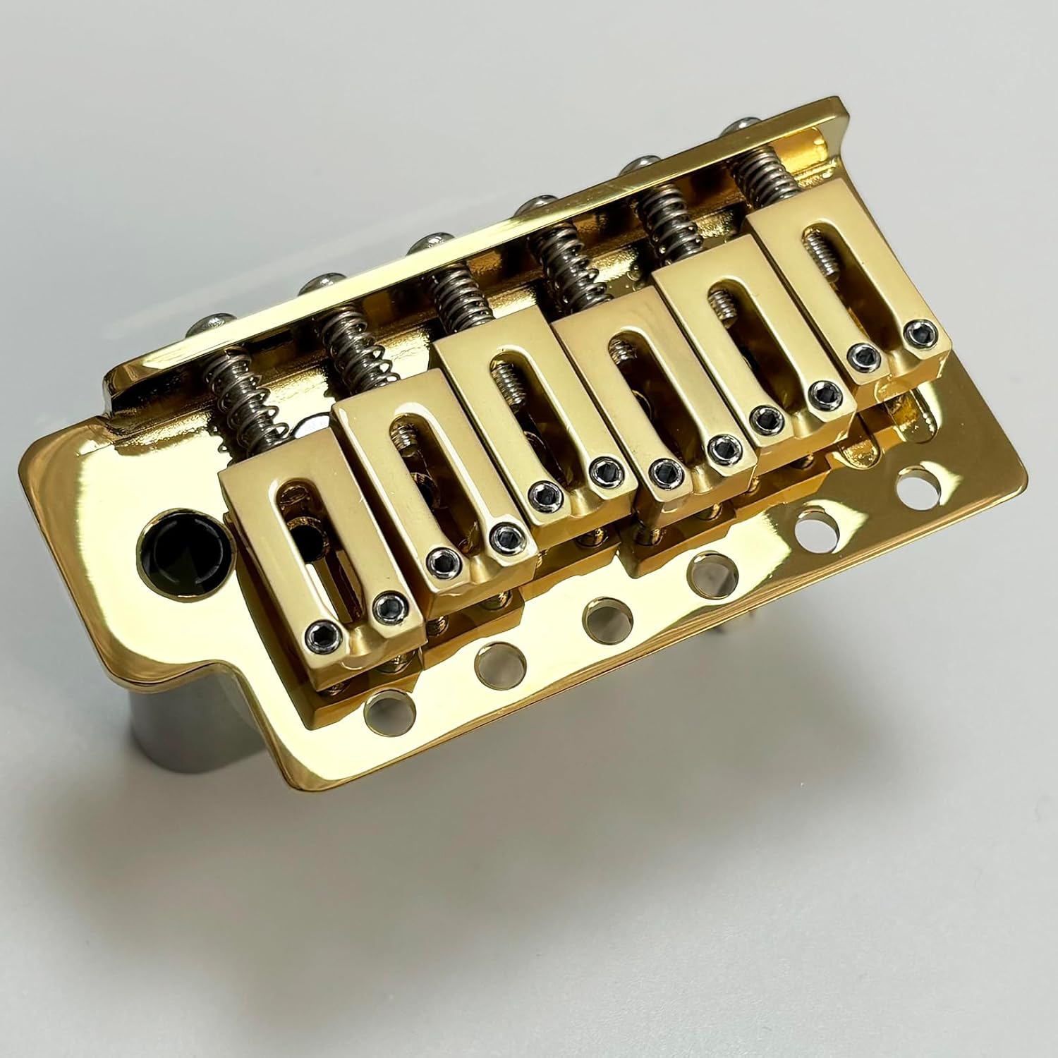 10.5mm Electric Guitar Bridge Gold 6 Point tremolo bridge Zinc Alloy Block Saddles Stainless Steel Plate Electric Guitar Bridge 6 String Start Stratocaster