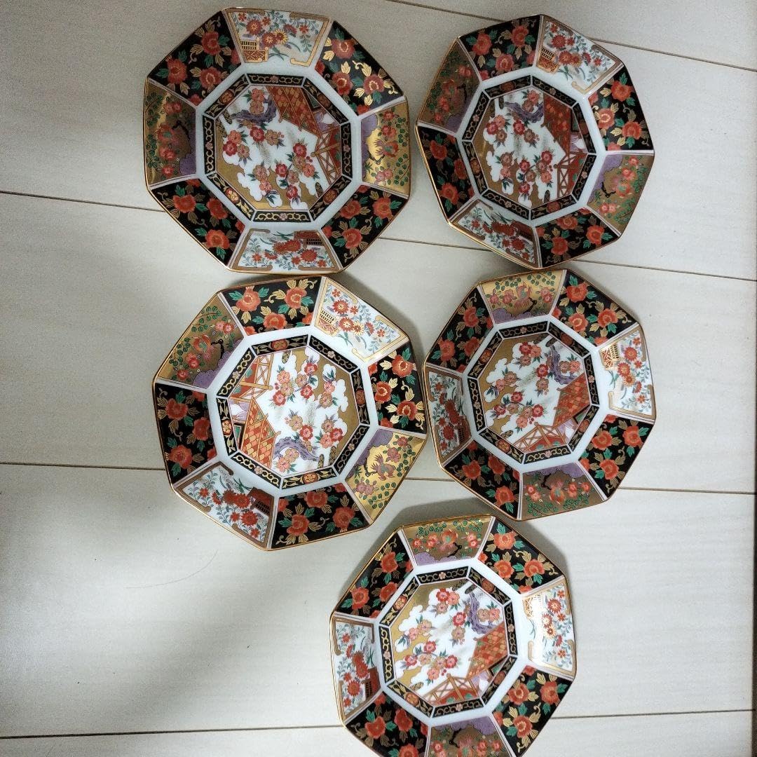 新品未使用【三川内焼唐子絵白磁皿3枚セット】日本を代表する陶磁器希少貴重在銘あり 新品未使用【三川内焼唐子絵白磁皿3枚セット】日本を代表