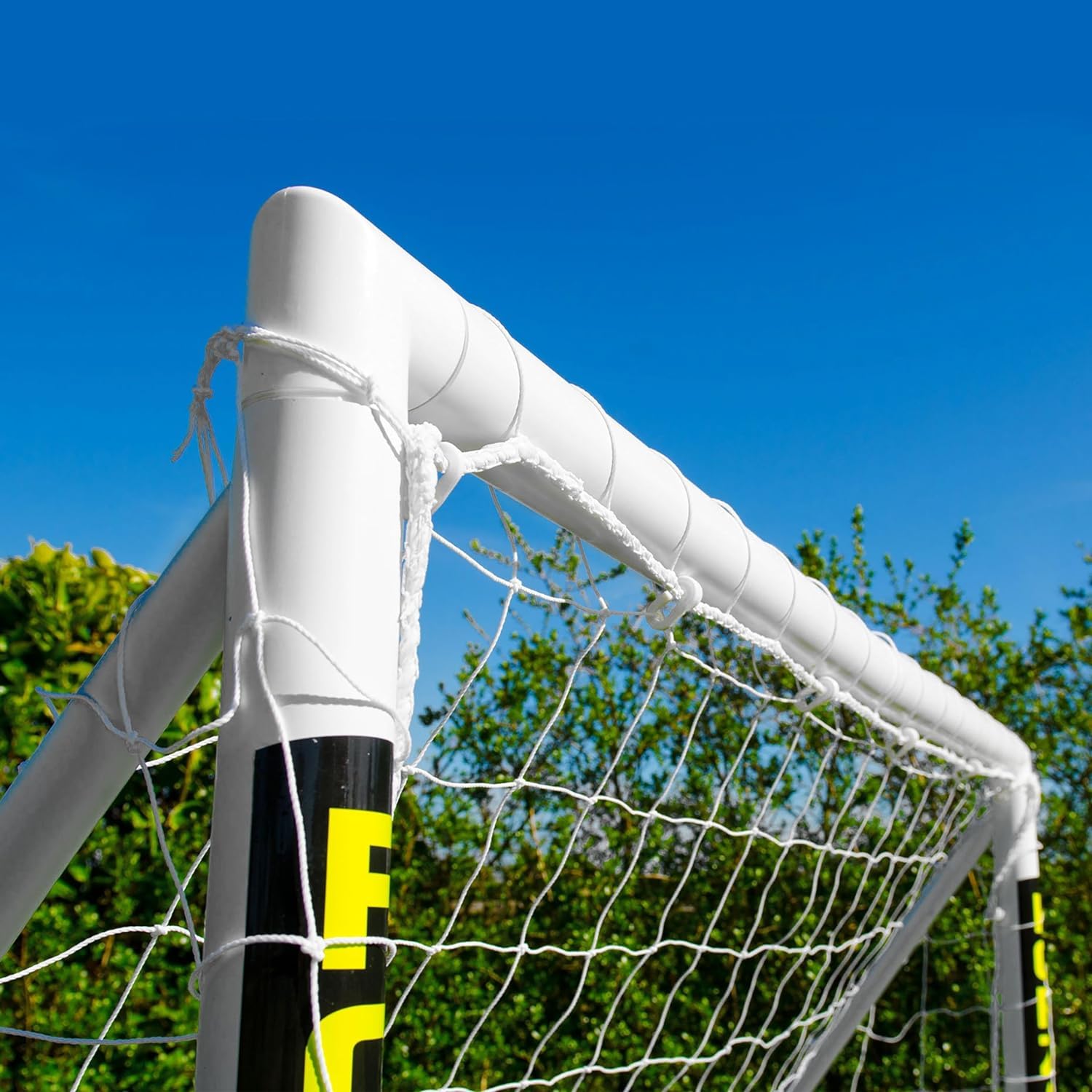 FORZA But de Football en PVC 2,4 m x 1,8 m | Cage de Foot de Jardin Résistante aux Intempéries