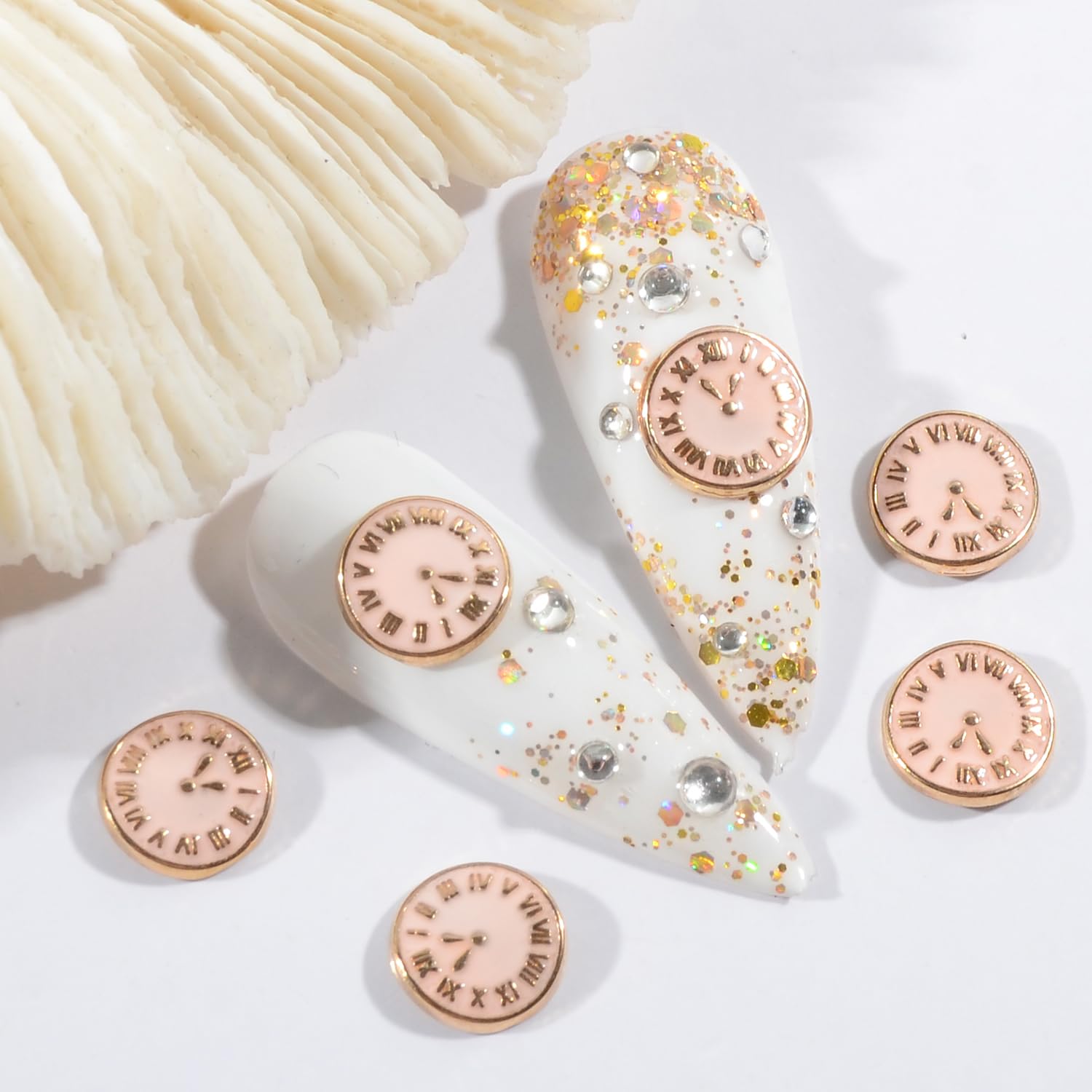 50PCS 3D Vintage Clock Alloy Nail Studs Charms Flatback Retro Pocket Watch Clock Nail Art Accessoires Fashion Jewelry Making Crafting Charms Metal Nail Charms Nail Art Decoration (Retro White)