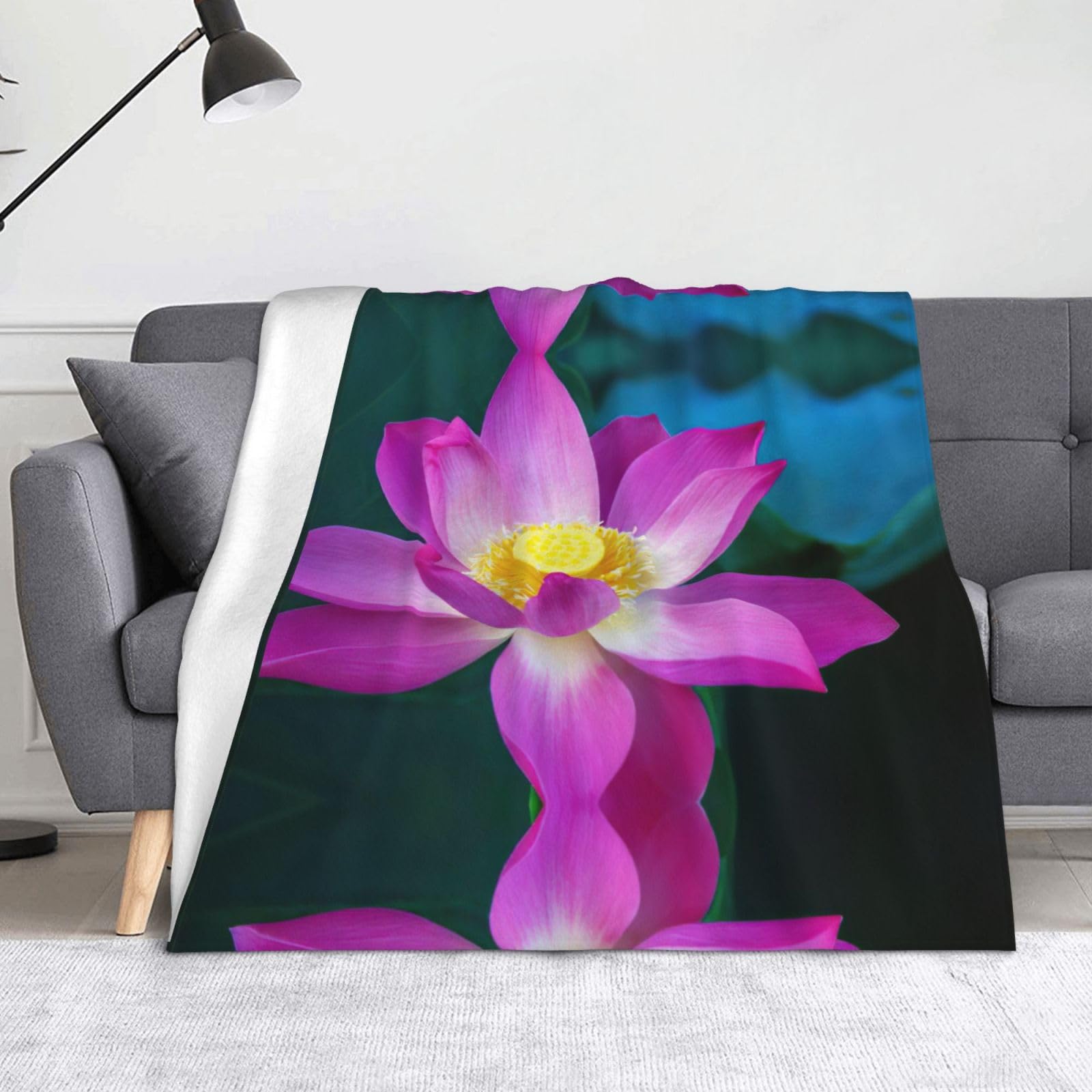 Couverture flanelle lotus douce et enveloppante pour réchauffer vos nuits