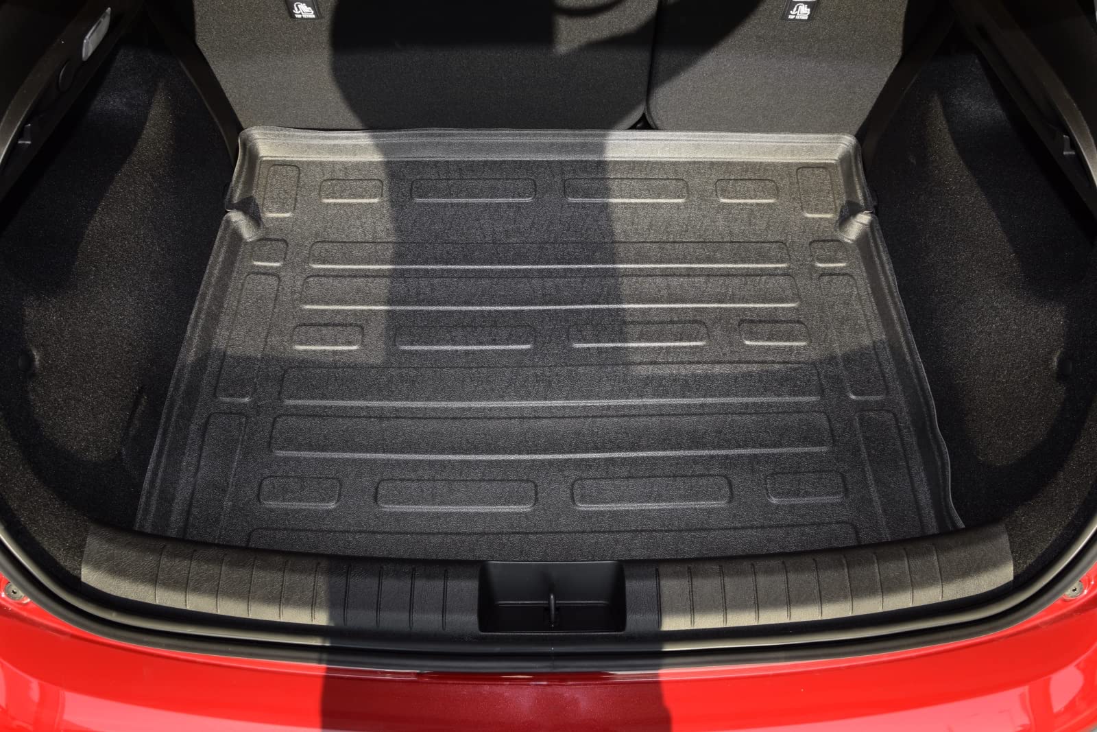 SCOUTT Tapis De Coffre sur Mesure pour Fiat Tipo 5P. Berlina Depuis 2015, Noir, Antidérapant, Bord Haut, Toutes Saisons