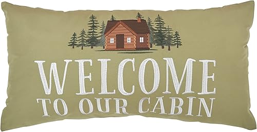 C&F Home Welcome to Our Cabin - Almohada bordada de 24 x 12 pulgadas, color verde