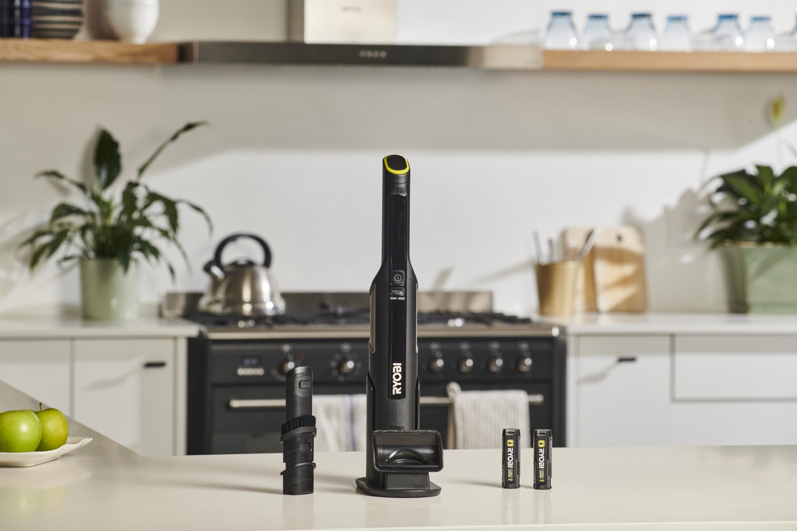 RYOBI Aspirateur à Main USB Lithium™ Brushless – Nettoyage canapé, Voiture et Petits espaces – Station de Recharge + 2 Batteries 2,0 Ah incluses – RHV44-220G