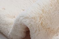 Vista 20 de Caracilia - Elegante estola tipo chal en piel sintética para el invierno.