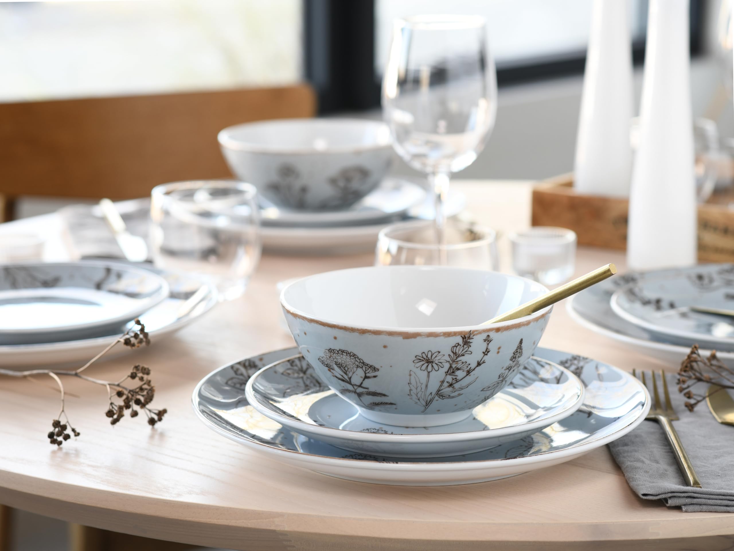 CreaTable, 22507, Serie Vintage FLOWERS, 16-teiliges Geschirrset für 4 Personen, Kombiservice aus Porzellan, spülmaschinen- und mikrowellengeeignet, Made in Europe