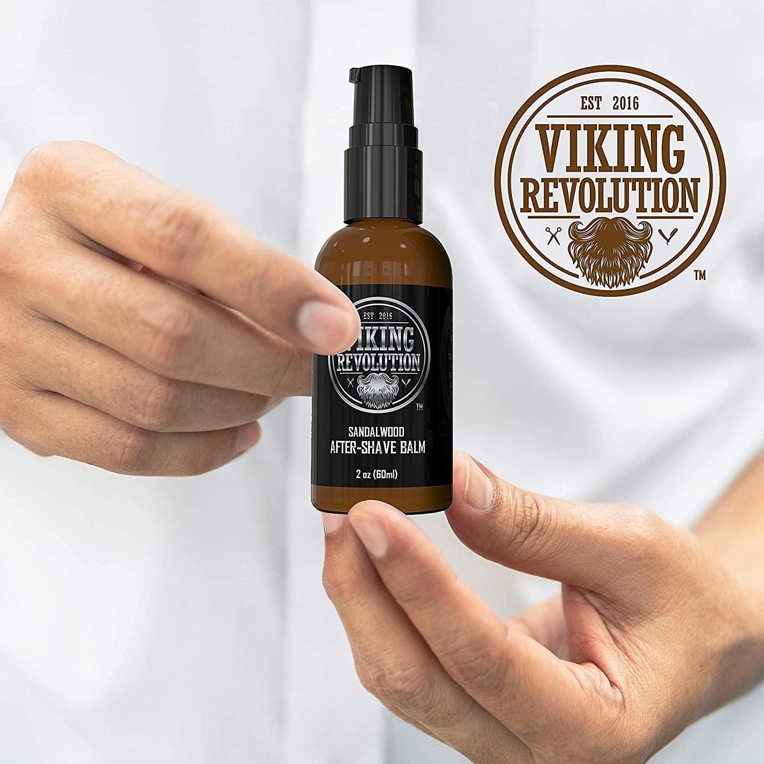 Viking Revolution - Crema Dopobarba Uomo Di Lusso - Lenisce e Idrata il Viso Post-Rasatura - Elimina il Bruciore e le Irritazioni per una Pelle Setosa - Fragranza al Sandalo - 60ml