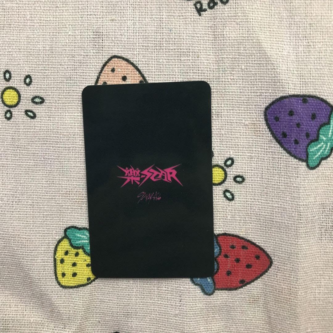 Amazon.co.jp: stray kids 2週目 樂STAR公開放送 スキズ トレカ限定  