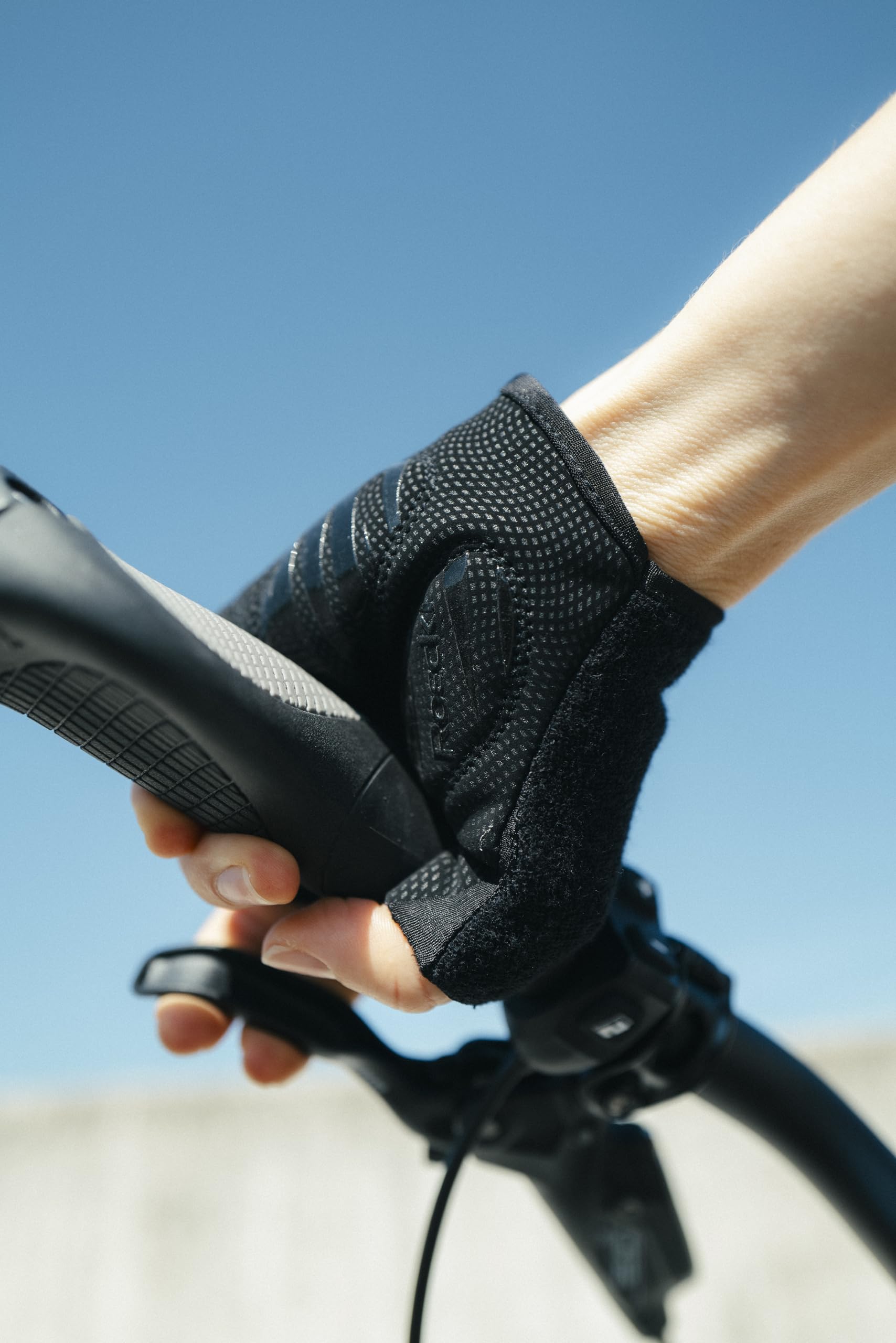 Roeckl Sports Basel 2 Performance Gants de Cyclisme Unisexes 5 Couleurs Taille 6-12