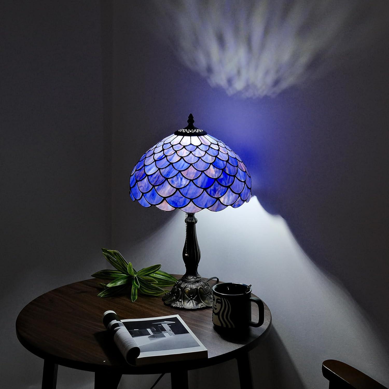 Tiffany Style Table Lamp Vintage Stained Glass Desk Lamp Deep Blue Purple Fish Scales Bedside Reading Light Decor Bedroom Living Room Home Office D12 xH18