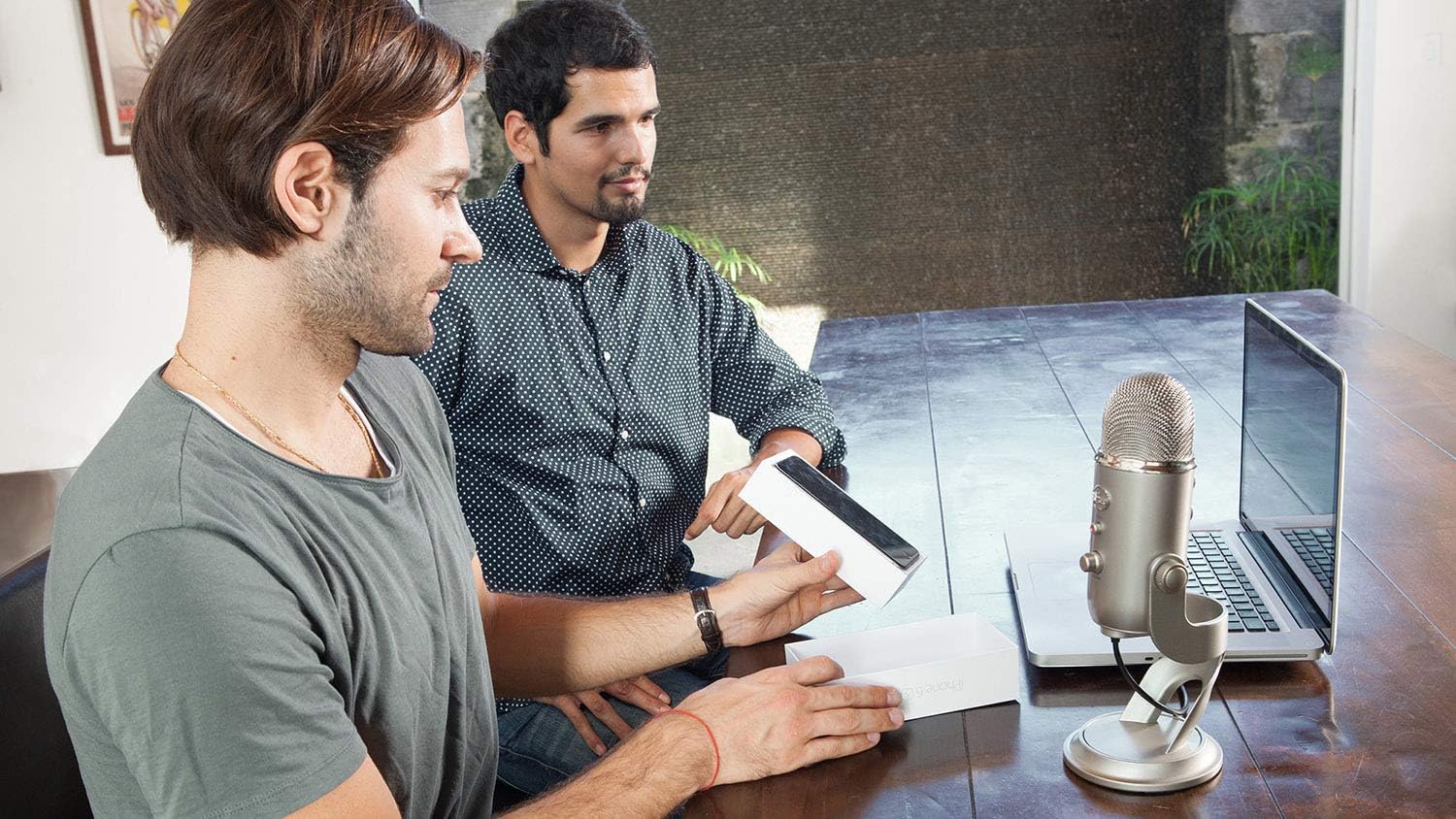 Blue Microphones Yeti USB Microphone (Silver) Bundle with Studio Pop Filter and 4-Port USB 3.0 Hub Bundle- Blue Yeti Mic is Ideal for Recording, Computer Gaming, Streaming, and Podcasts (3 Items)