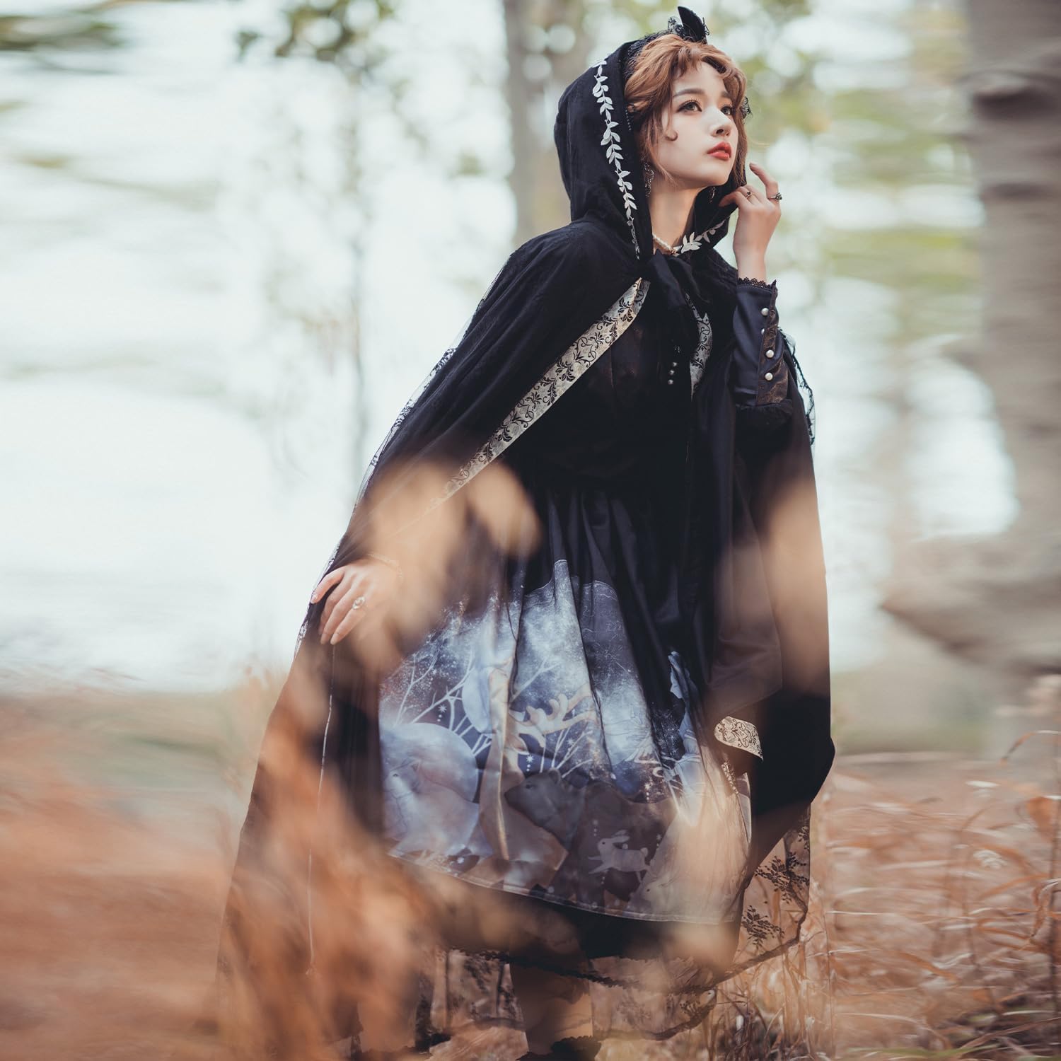 Mingyuezai Renaissance Hooded Cape Gothic Velvet Cloak Medieval Witch Capelet