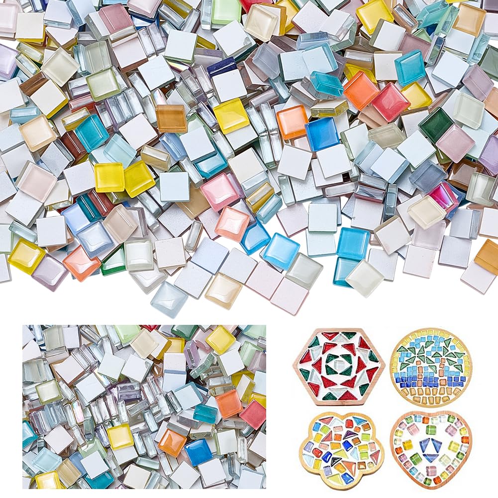 Mosaïque en verre pour customiser la cuisine et le jardin avec des éclats colorés