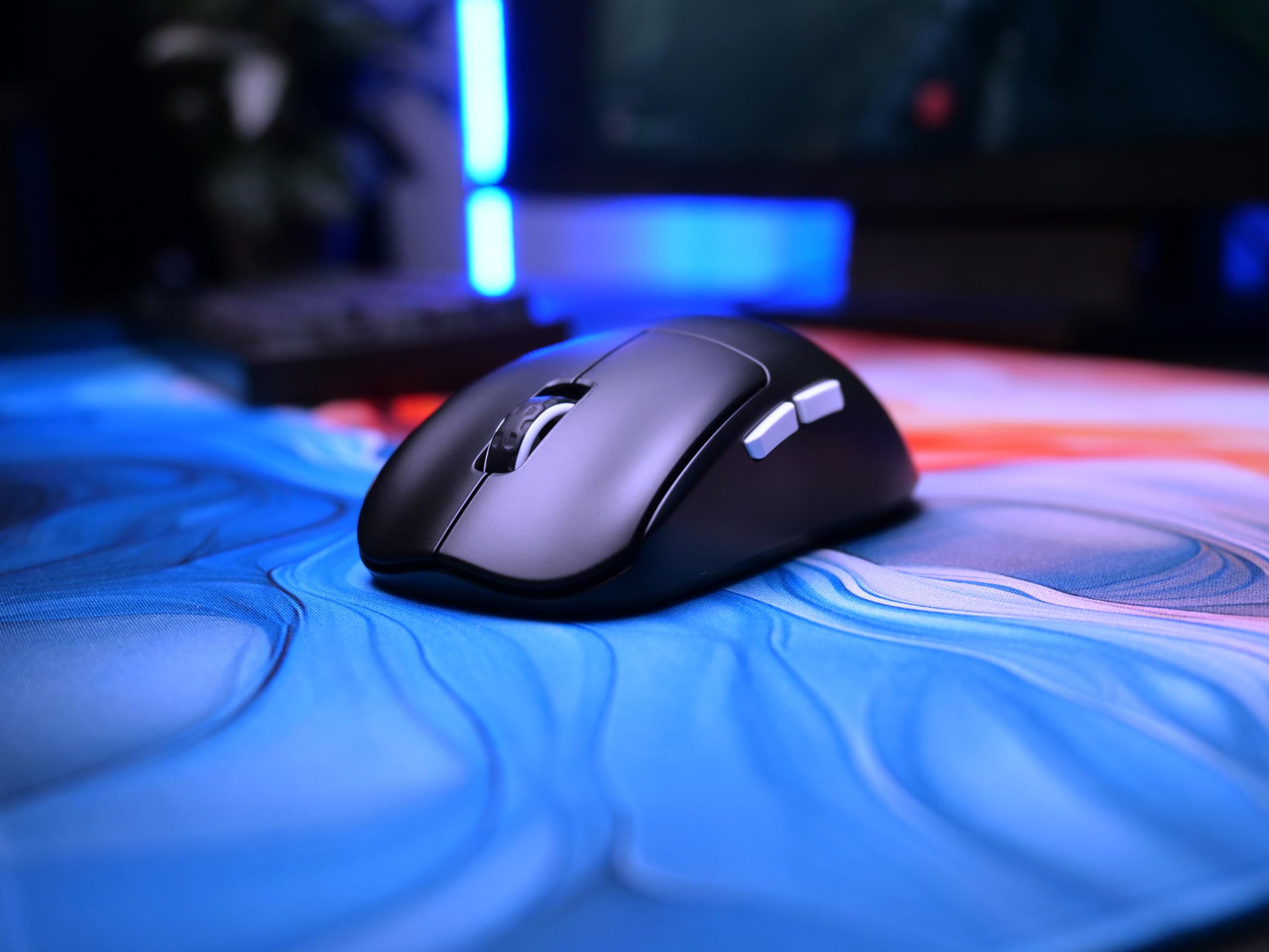 CHERRY XTRFY M68 Pro Wireless, Ratón Inalámbrico de Gaming Ultra Rápido, 2.4 GHz RF, Optimizado para esports, 8K, Forma Simétrica con Parte Frontal Baja, Negro