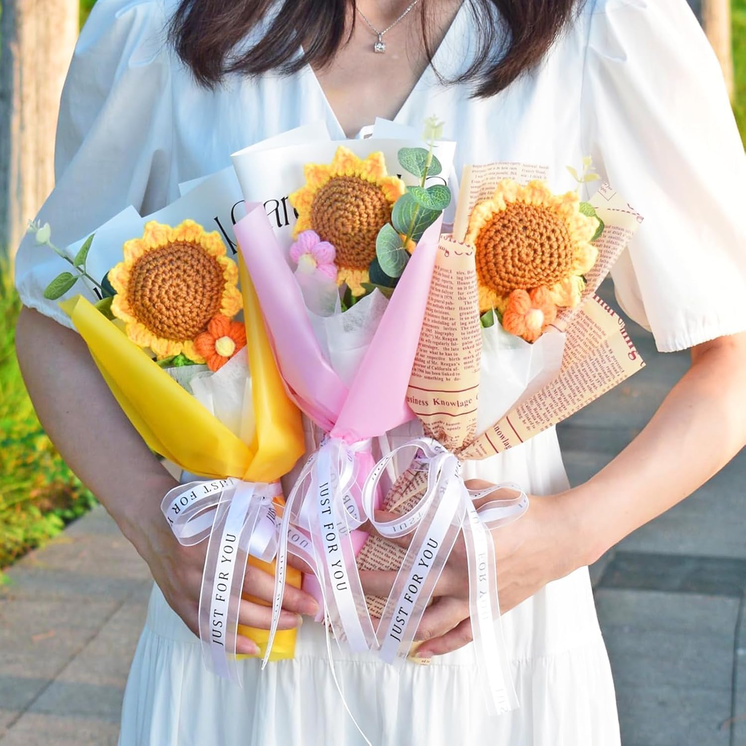 3pcs Cute Crochet Sunflower Bouquet, Knitted Flowers Bouquet, Knitted Sunflowers with Package Thank You Gift Card Gift for Mother Father Friend Birthday Teacher’s Day (3pcs Single Sunflower)