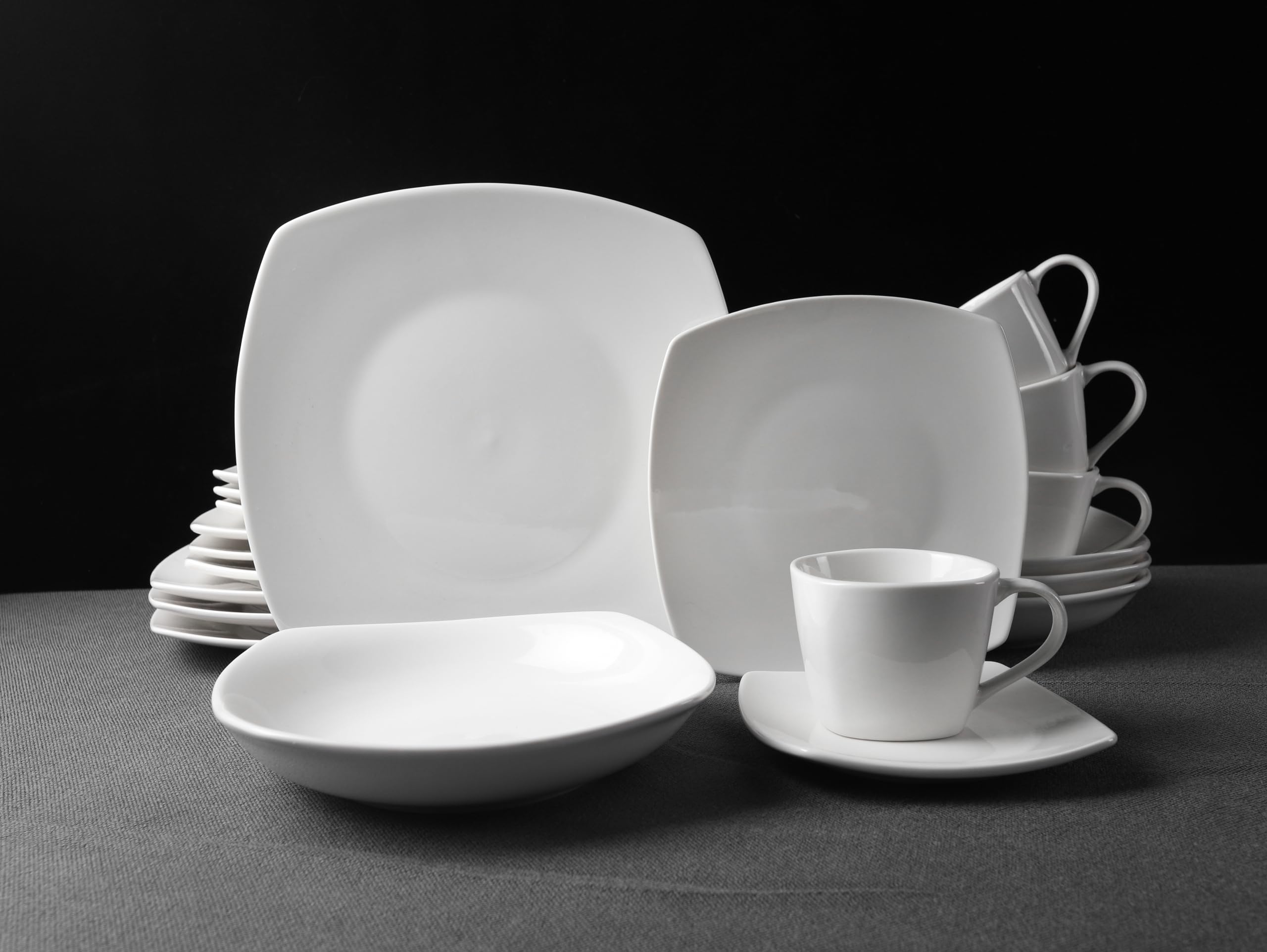 ECHTWERK 20-teiliges Kombiservice "Classic" Modern-Design, Elegantes weißes Geschirrset aus Porzellan mit 4 x Speiseteller, 4 x Beilagenteller, 4 x Suppenteller, 4 x Teetassen, 4 x Untertassen