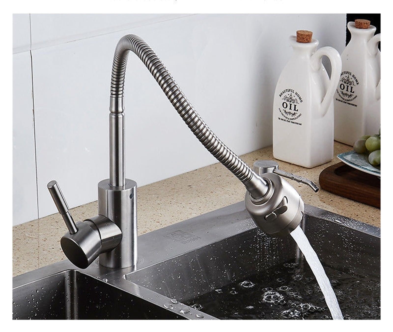 Robinet d'eau froide simple en acier inoxydable pour lavabo de cuisine