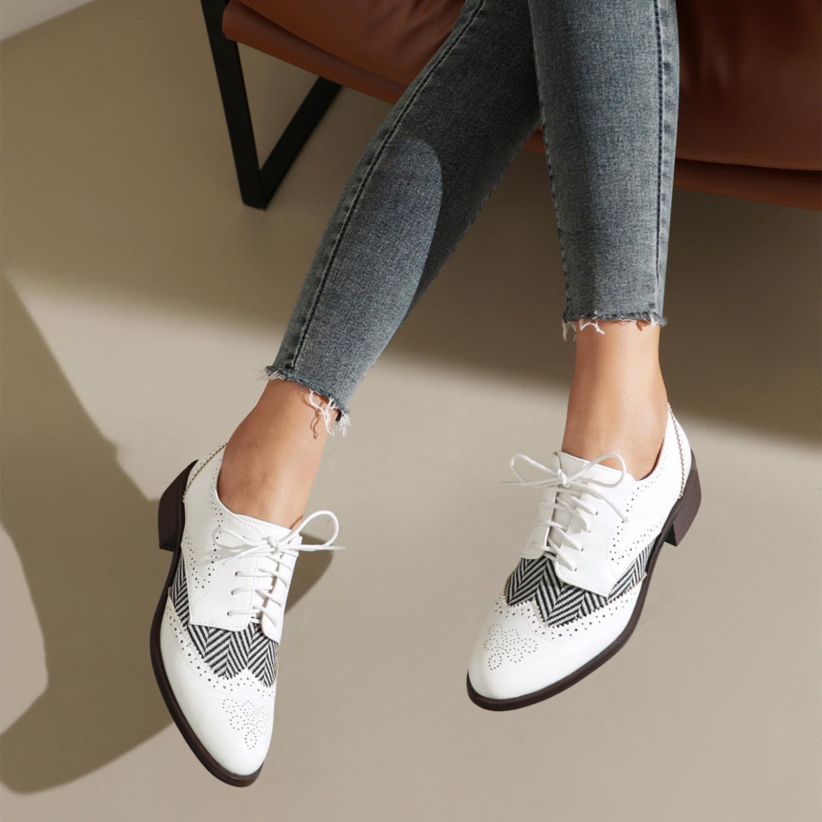 rismart Femmes Classique Lacets Bouts d’Ailes Talon Epais Contrasté Oxford Chaussures Habillées
