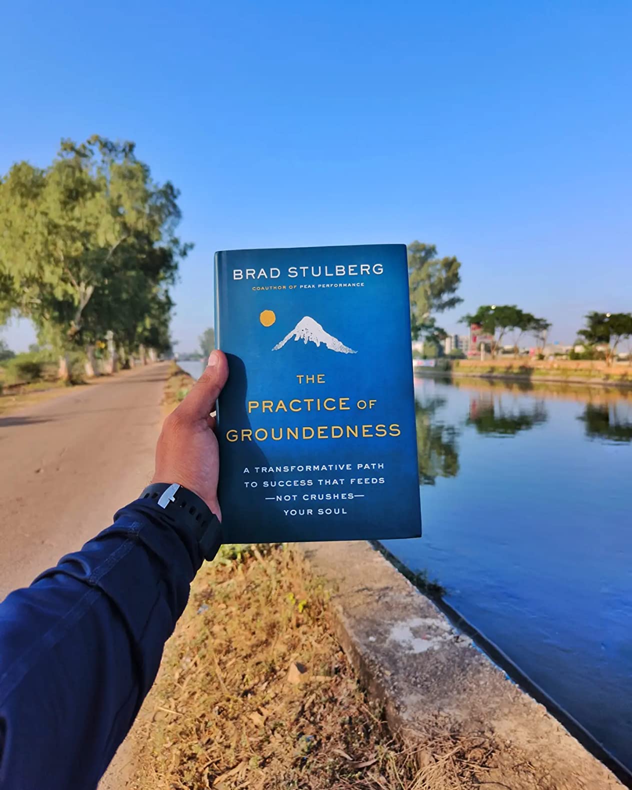 The Practice of Groundedness: A Transformative Path to Success That ...