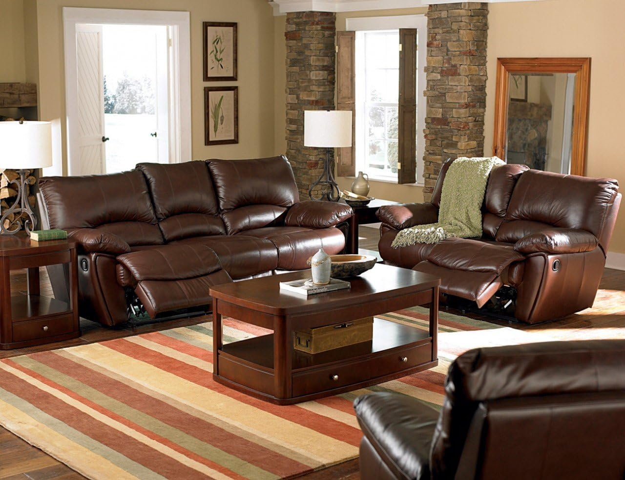 INLAND EMPIRE FURNITURE Mansi Dark Brown Leather Match