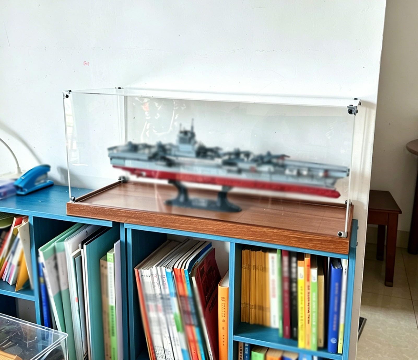 Teca Plexiglass Vetrina per Miniature Diorama, Base in Legno, Vetrina | Scatola da Appoggio in Acrilico con Base in Legno, Organizer Lungo 15 30 35 45 50 55 60 70 80 cm, Mobile per Opere D'arte