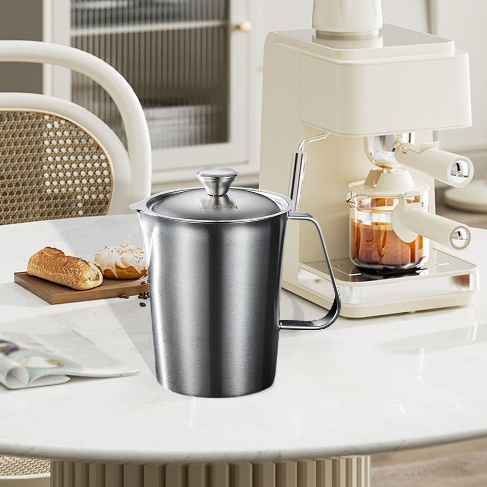 Messbecher Edelstahl Messbecher Behälter mit Deckel Milchaufschäumkanne Große Kapazität Küchenmischkrug mit Handgriff Präzise Skalierung für Aufschäum, 1500 Ml