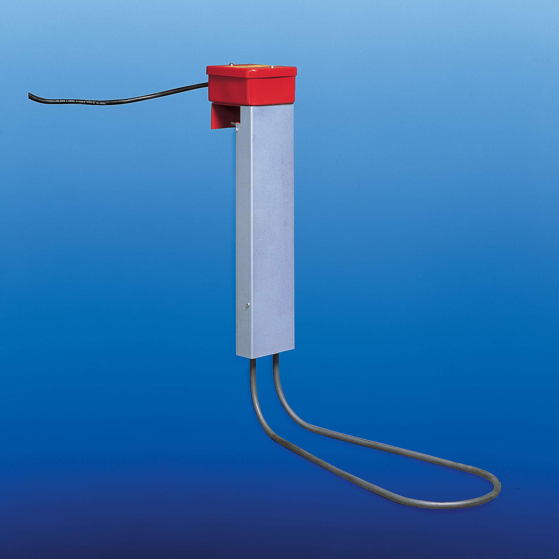 Amazon.com: Allied Precision Industries API 71502 1500 Watt Horse and Livestock  Stock Water Tank Trough Hanging Tankside Deicer Heater : Patio, Lawn u0026  Garden