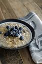 Bob's Red Mill Instant Rolled Oats, Whole Grain Oats, High Fiber Breakfast Oats, Quick Cooking Oatmeal, Non-GMO, Just Add Boiling Water, Healthy Breakfast Cereal, Resealable Pack, 907g gallery image