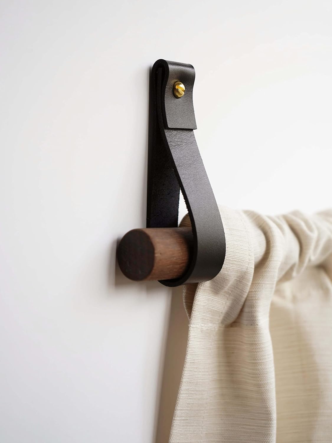 Genuine Leather Curtain Rod Holder urtain Rod Bracket Holders Leather Loop Strap for Wall Boho Pole Hanger Wall Blanket Display Farm House Style