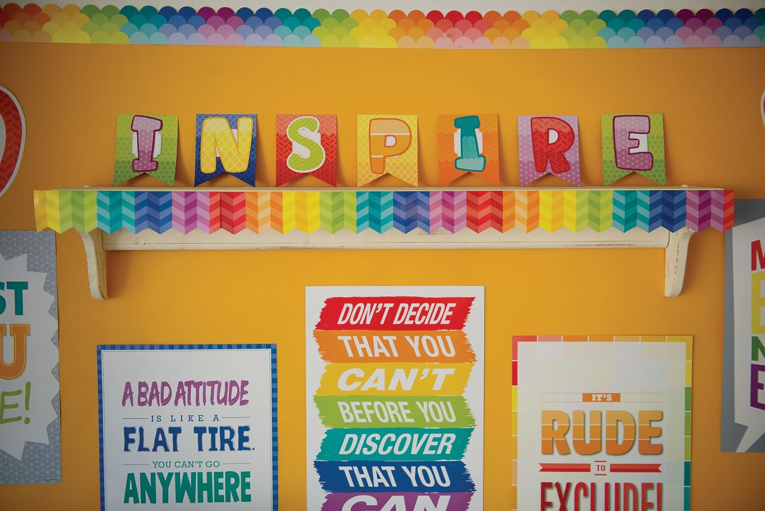 CTP Ombre Rainbow Scallops Bulletin Board EZ Border (Creative Teaching Press 10569) (Pack of 3)