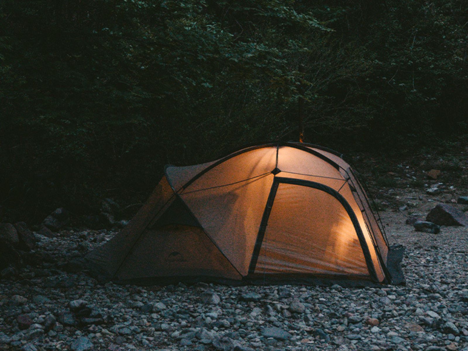 Amazon.co.jp: Naturehike The HILL テント 煙突穴付き 2.24kg超軽量