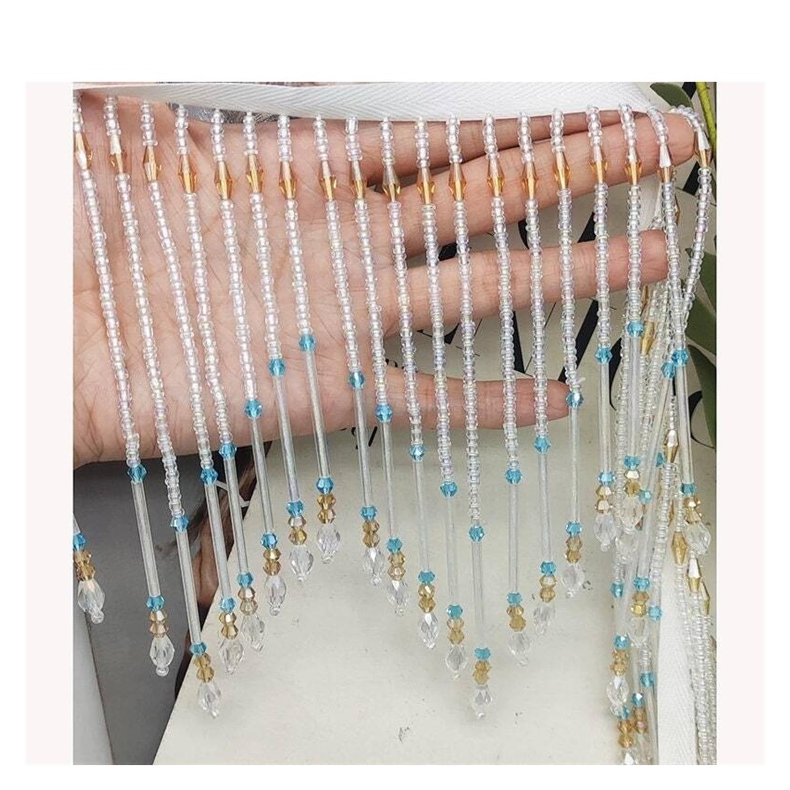 Cenefa con flecos de cuentas de cristal: dale un toque sofisticado a tu salón
