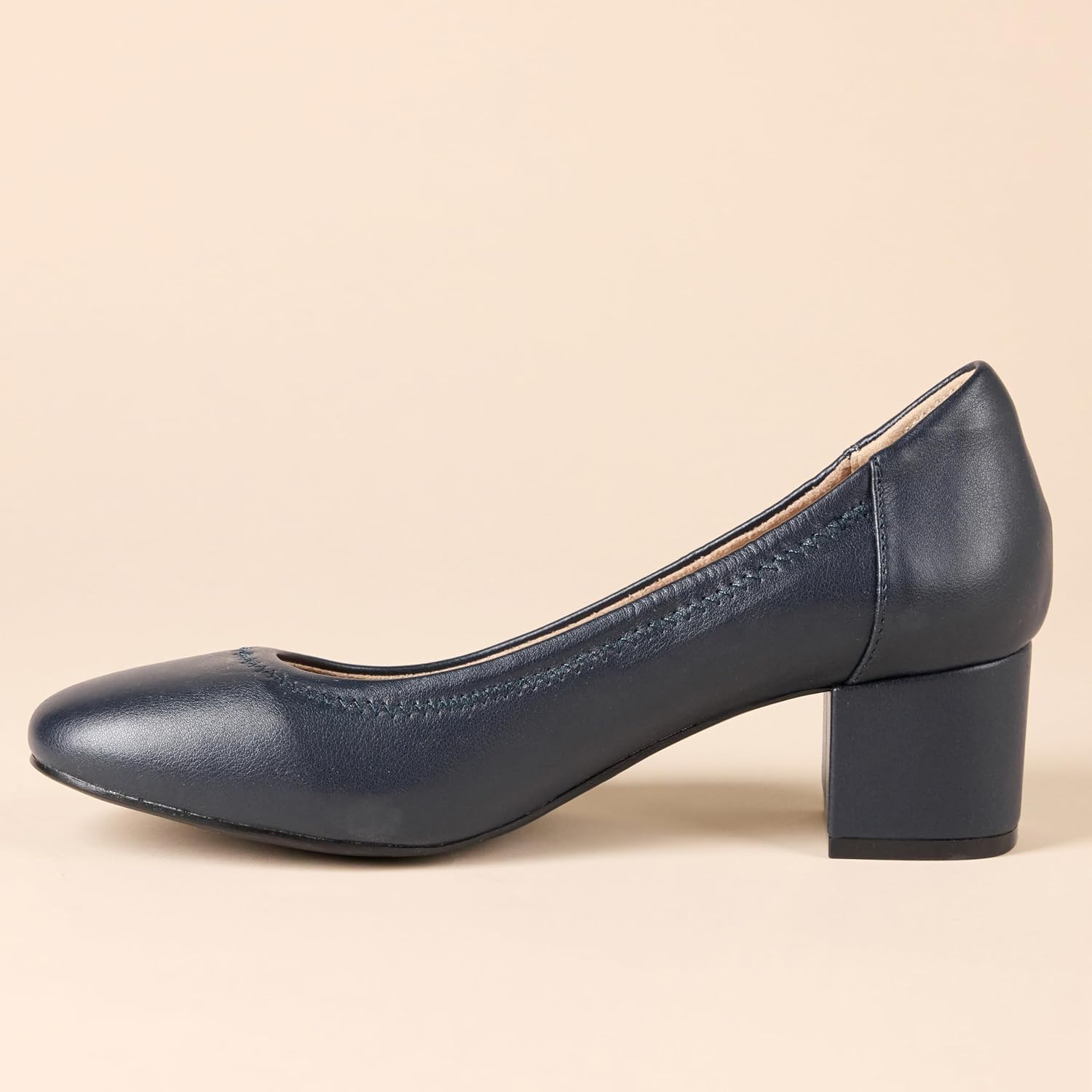 Amazon Essentials Women's Ballet Pump - Image 4