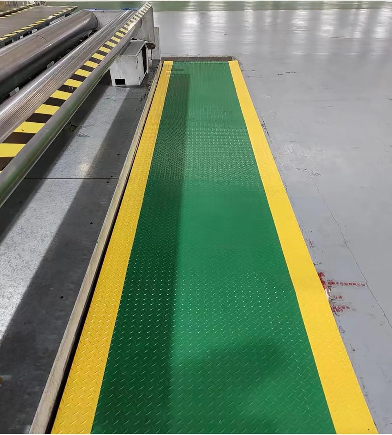 XAZLBIW Non-Slip Rubber Safety Mat, Heavy-Duty Flooring for Warehouse, Factory, and Workshop Aisle Protection