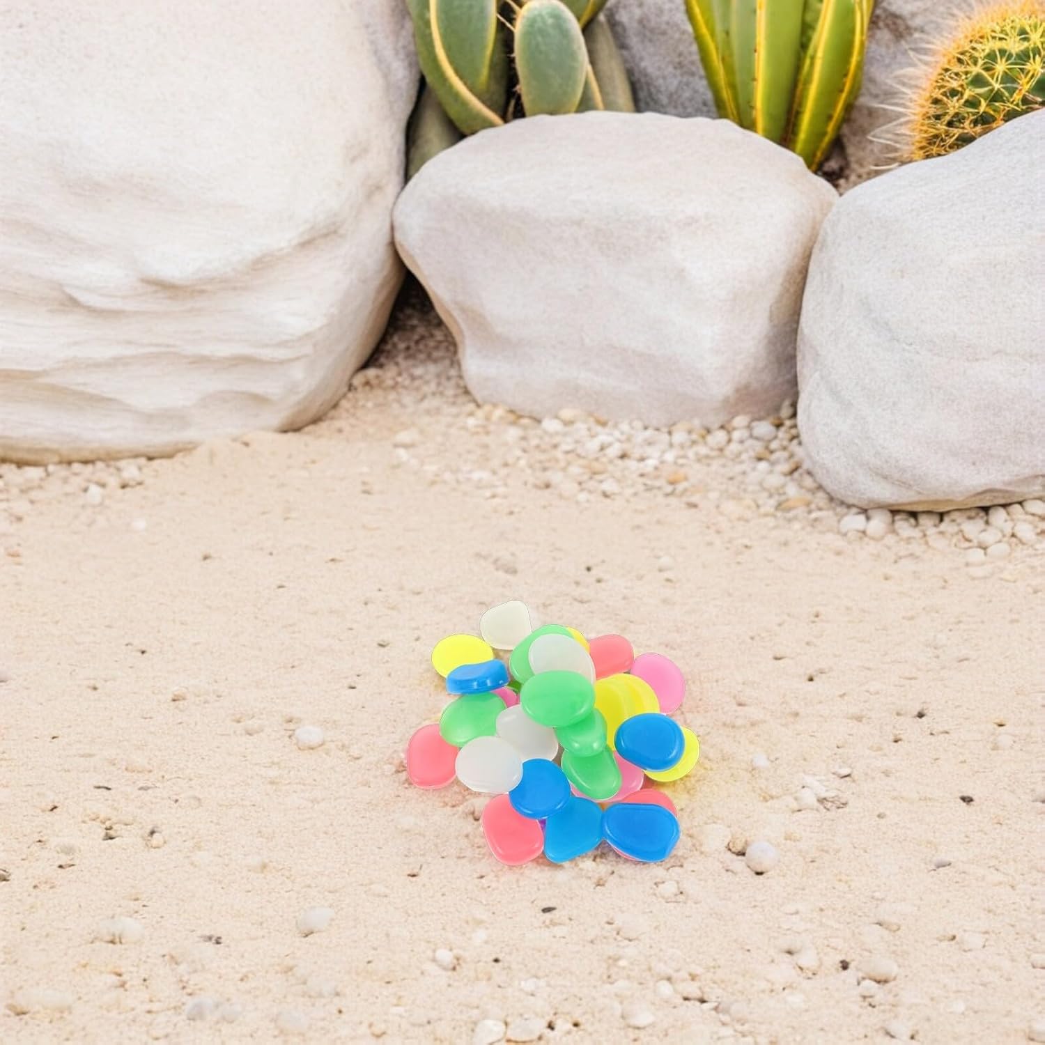 Gadpiparty 55pcs Glow in The Dark Aquarium Pebbles and Decorative Garden Stones, 4.5cm Luminous Glowing Rocks for Fish Tank, Succulent Plant, Outdoor Walkway, and Indoor Aquarium Landscaping