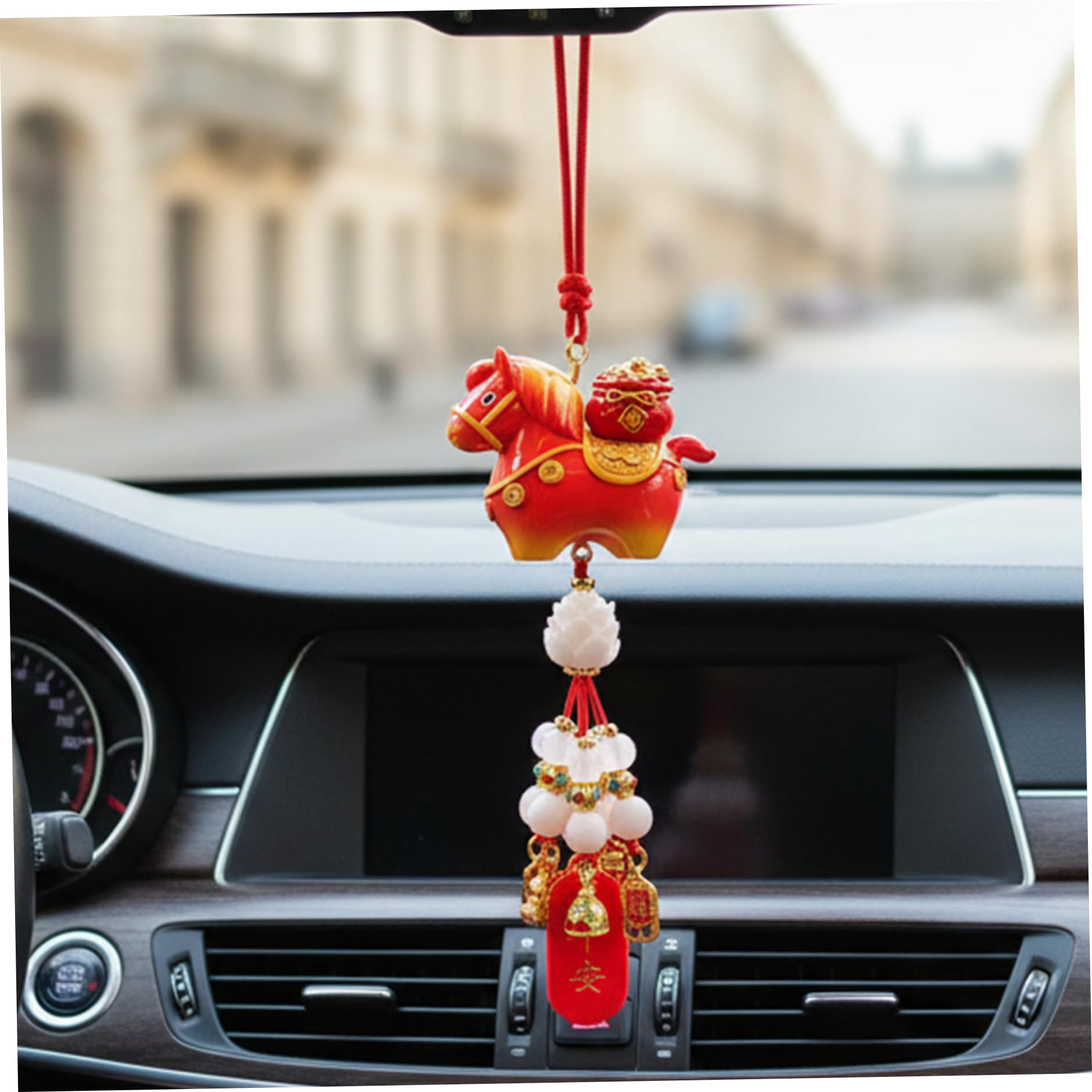 Pendentif de l'année du Cheval 2026, l'ornement à pompon traditionnel pour sublimer votre auto