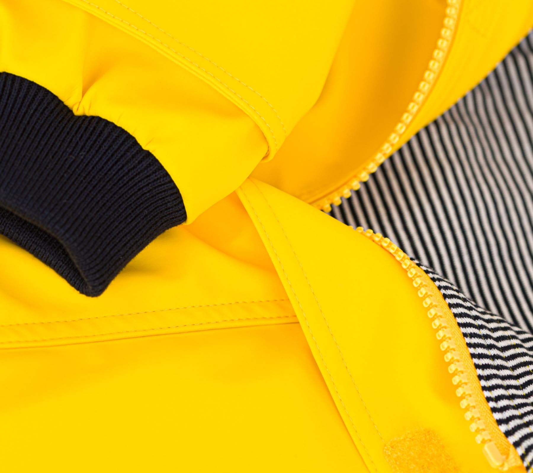 Petit Bateau Abrigo Encerado para Niños