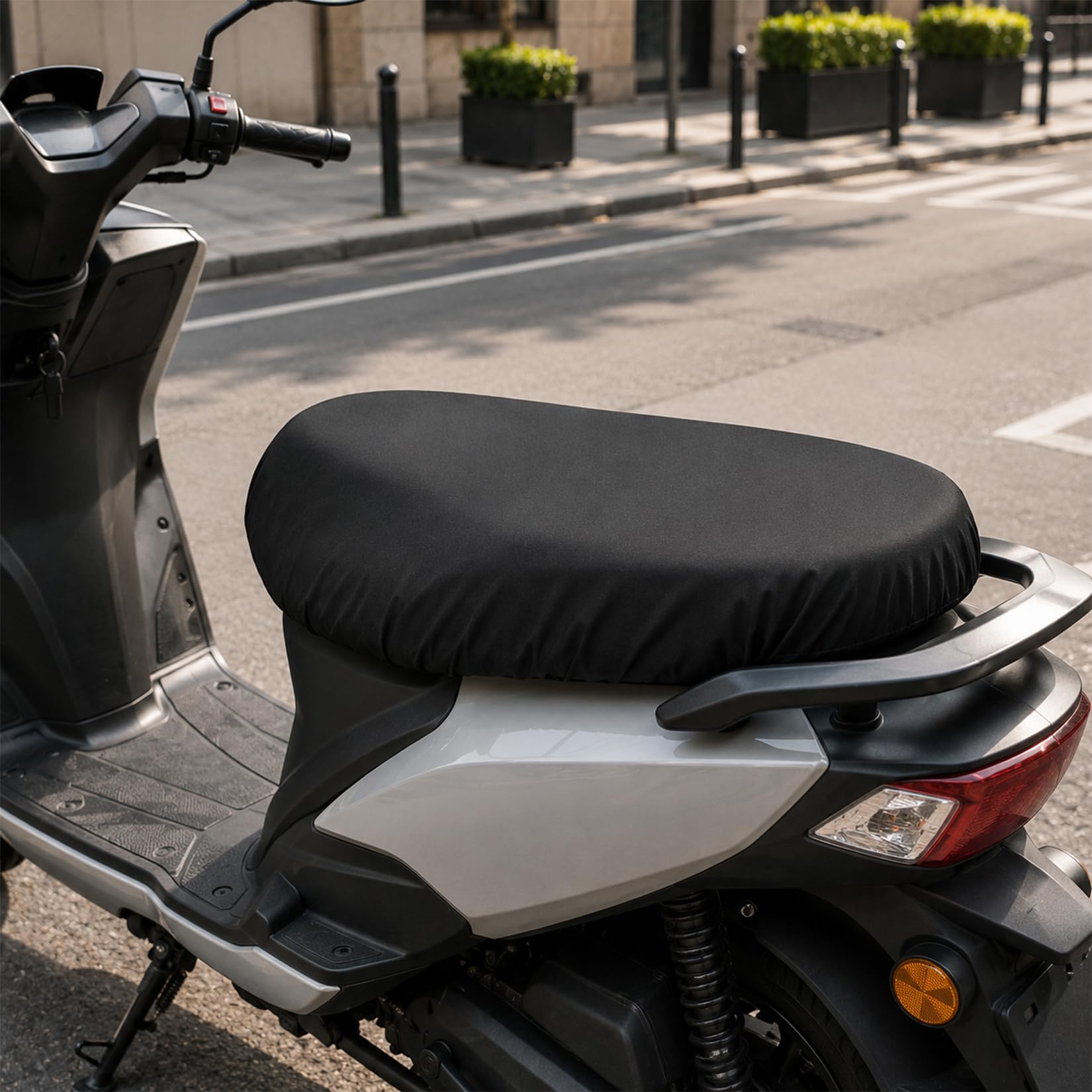Wodoodporny pokrowiec na siedzenie motocykla XXL 100-115 cm | Materiał Oxford, uniwersalne dopasowanie, chroni przed deszczem, słońcem i kurzem, łatwy montaż