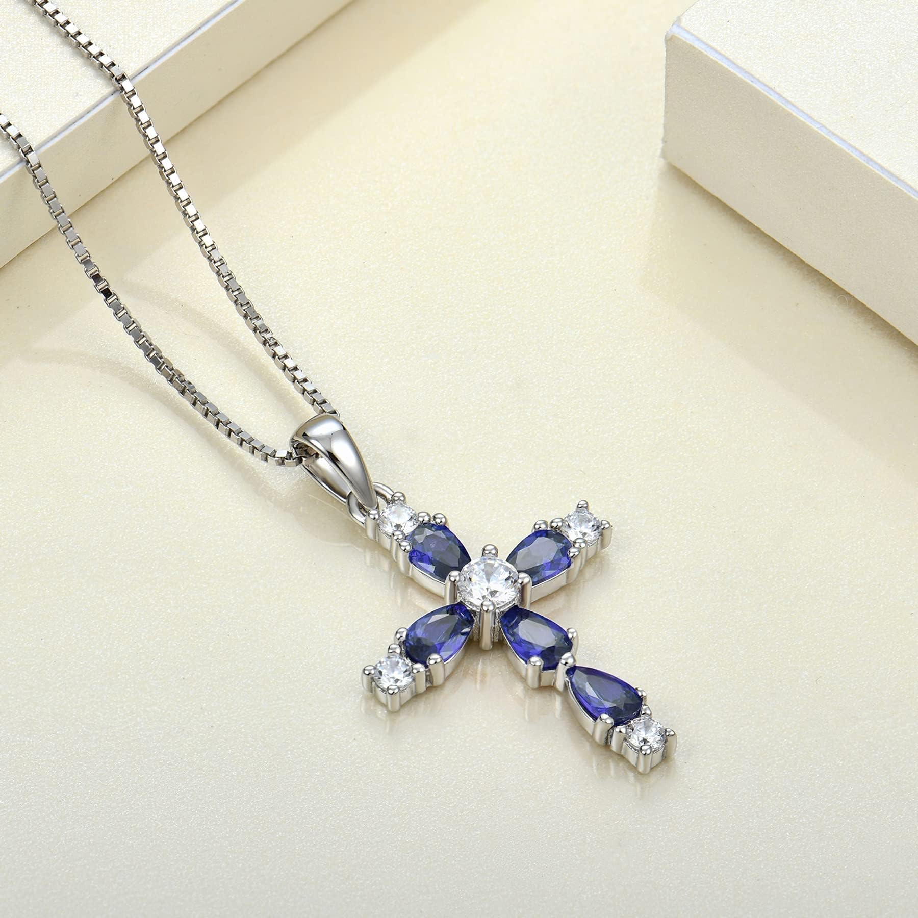 YL Collar Cruz Plata de Ley 925 con 12 Piedras de Nacimiento de Circonita Regalos con Colgante de Crucifijo para Mujeres Mamás, 45-48 CM