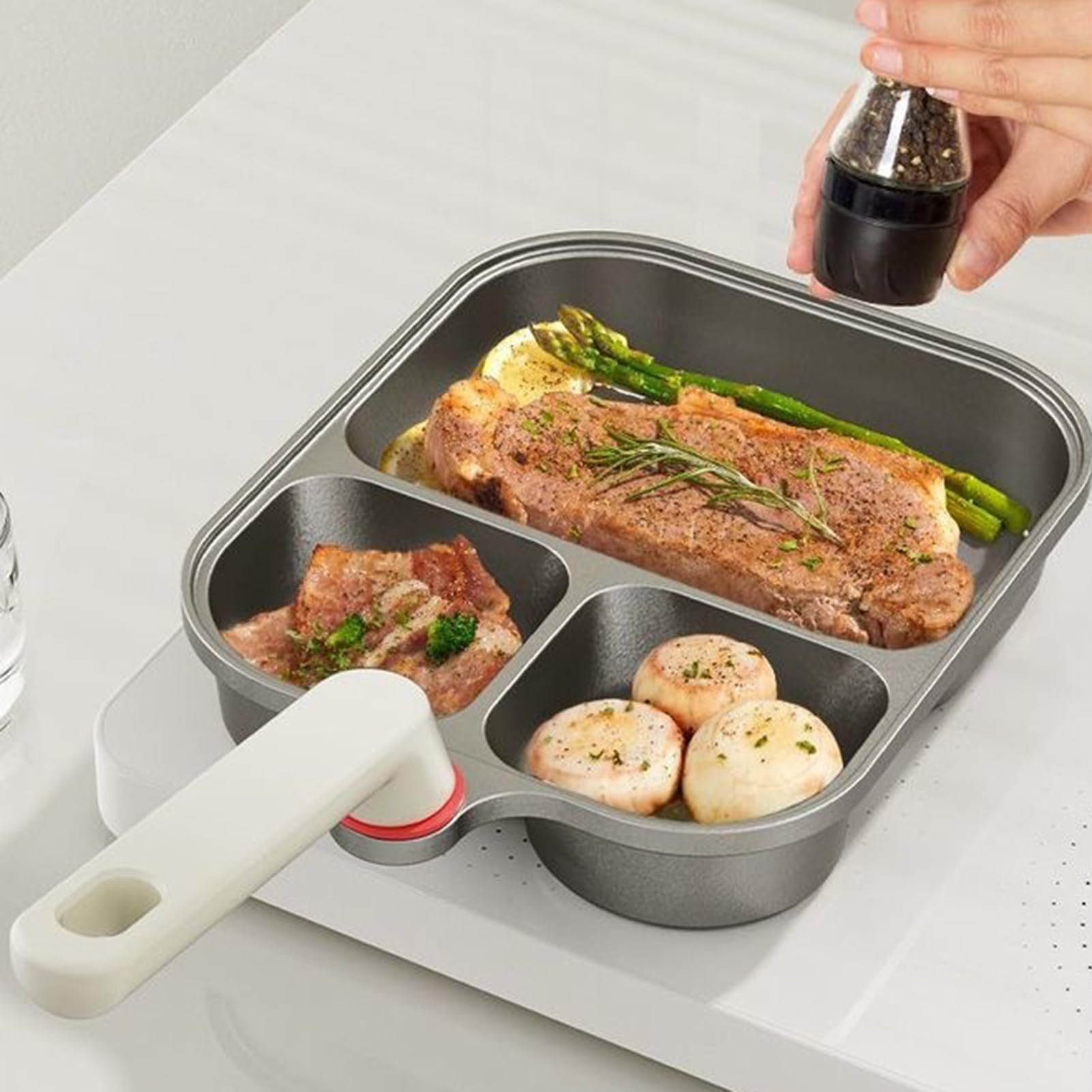 Padella Antiaderente per Uova Padella da Cucina a 3 Scomparti Multiuso | Tegamino Divisorio con Coperchio e Spatola in Silicone per Uova, Pancake, Bacon e Preparazione Pasti